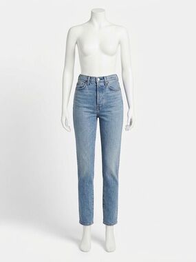 Levi's Women's Wedgie Straight Leg Jeans in Light Medium Blue Wash Dance Around
